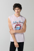Camiseta lila clara manga sisa con arte de Rolling Stones