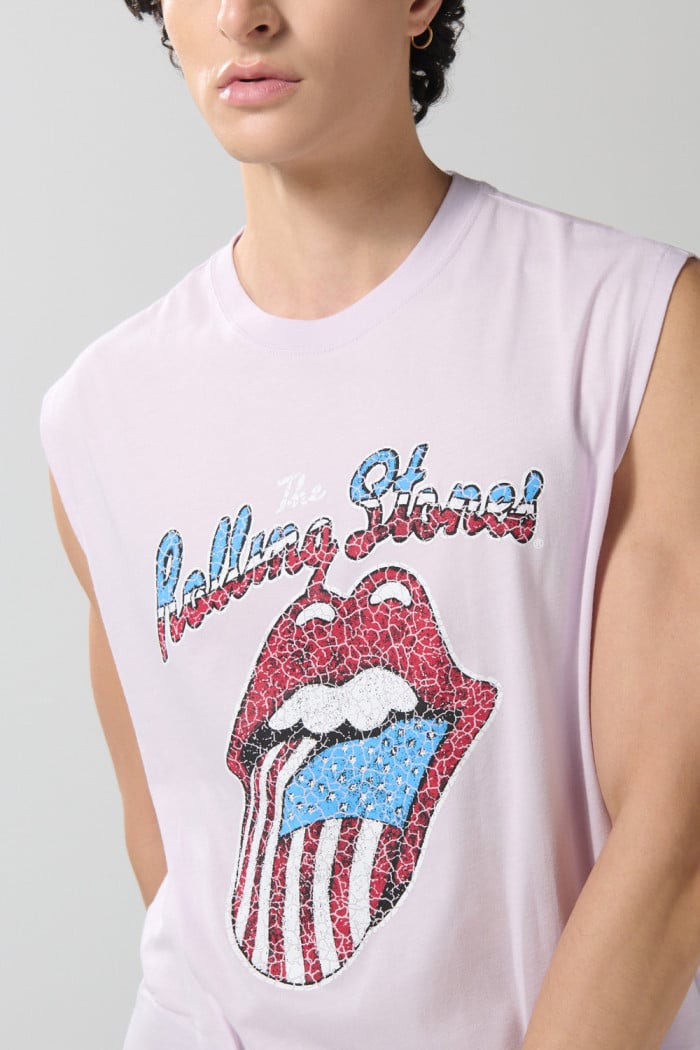 Camiseta lila clara manga sisa con arte de Rolling Stones