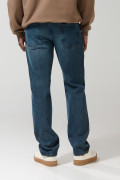 Jean 90´S azul oscuro con bota recta, tiro bajo y cremallera