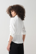 Blusa crema clara manga larga con botones ocultos