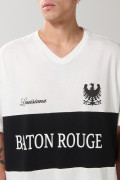 Camiseta crema oversize college con cuello V y contraste