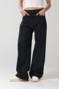 Jean tiro medio baggy gris con bota ancha y bolsillos