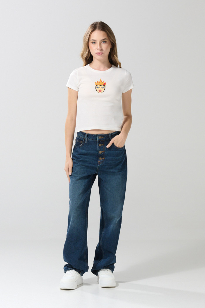 Camiseta cuello redondo crema con diseño de Reina Malvada