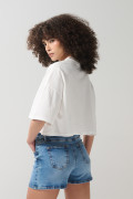 Camiseta crop top oversize crema clara de Mafalda