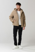 Chaqueta unicolor acolchada con bolsillos y capota