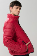 Chaqueta unicolor acolchada con cremallera y cuello alto