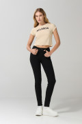 Camiseta kaki clara cuello redondo con arte college