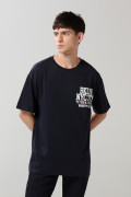 Camiseta oversize cuello redondo azul con arte college