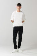 Jean negro skinny con tiro bajo, cremallera y ajuste ceñido