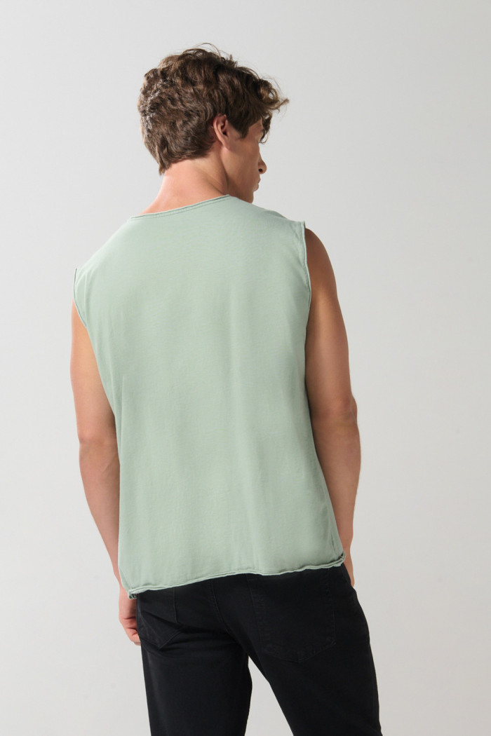 Camiseta manga sisa verde clara oversize en algodón