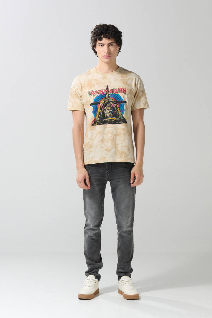 Camiseta kaki clara tie dye de Iron Maiden manga corta