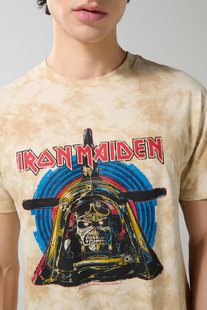 Camiseta kaki clara tie dye de Iron Maiden manga corta