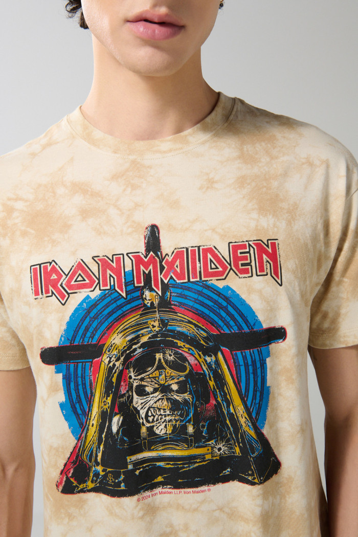Camiseta kaki clara tie dye de Iron Maiden manga corta