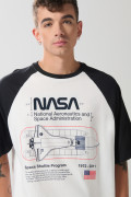 Camiseta de NASA crema clara con manga ranglan corta