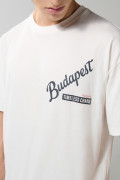 Camiseta crema manga corta oversize con diseños college