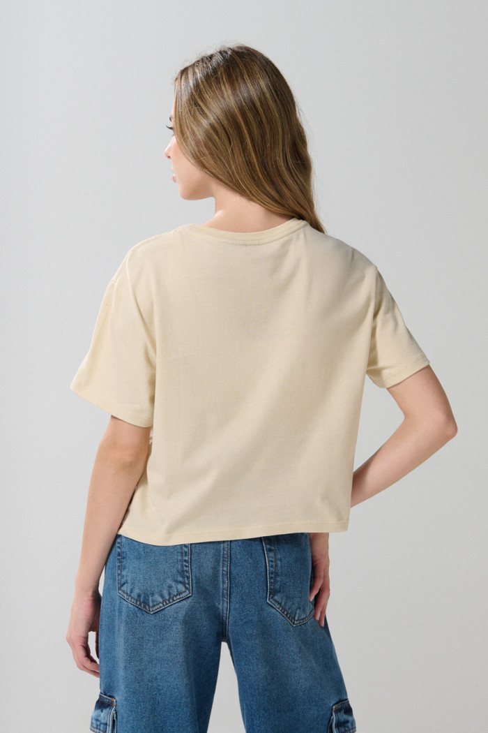 Camiseta kaki crop top con arte de Chicas Superpoderosas