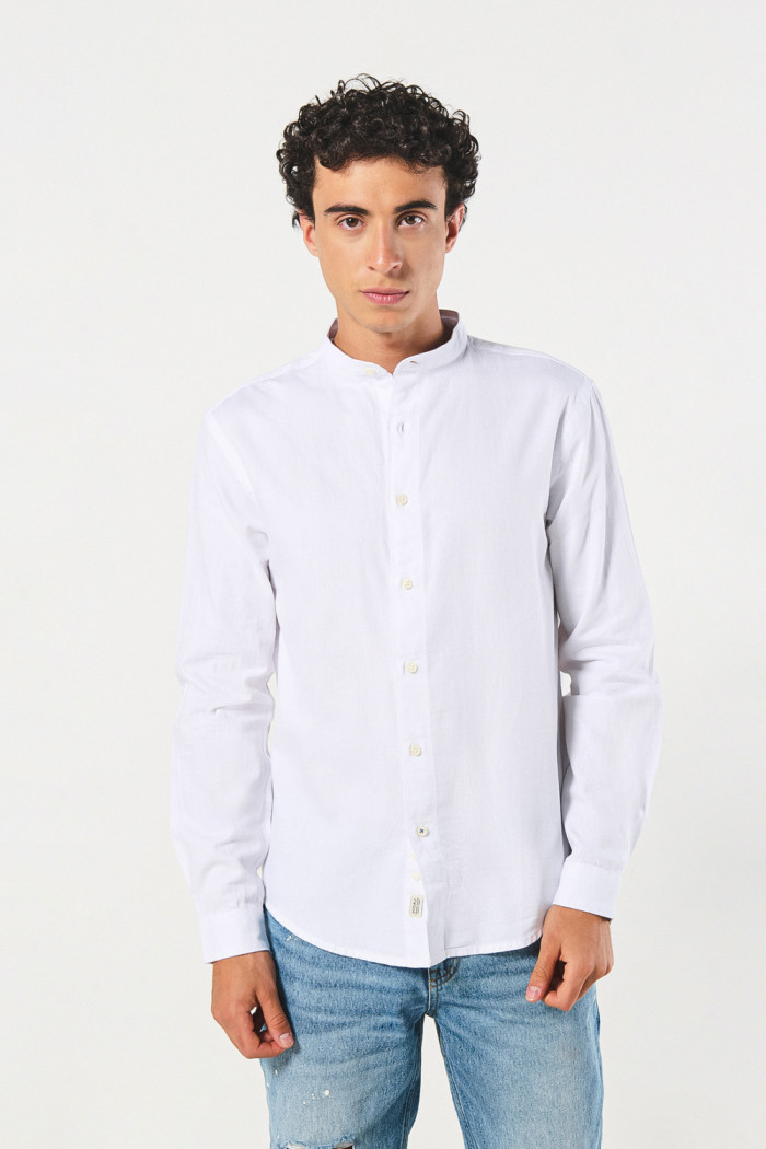 Camisa manga larga unicolor en algodón con cuello nerú