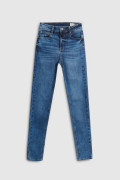 Jean push up tiro alto azul claro con realce y bolsillos