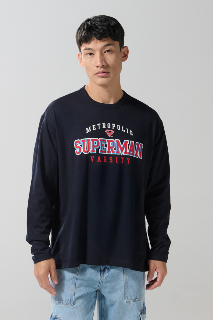 Camiseta azul intensa manga larga con arte de Superman