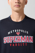 Camiseta azul intensa manga larga con arte de Superman
