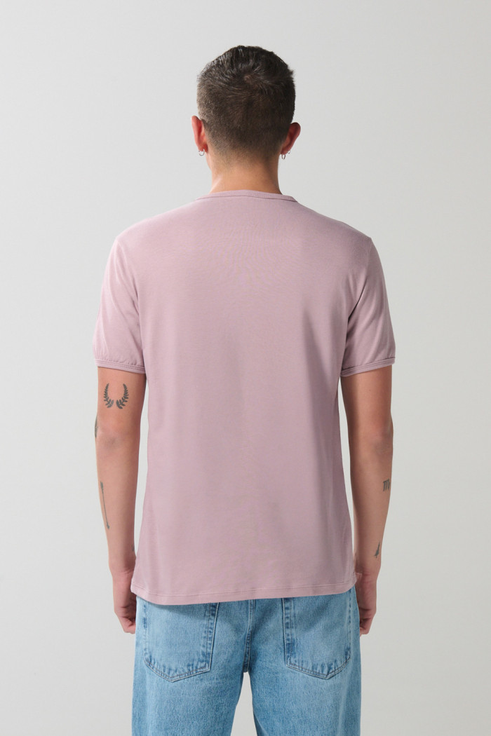Camiseta unicolor en algodón manga corta ajustada