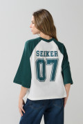 Camiseta crop top crema oversize con arte de Harry Potter