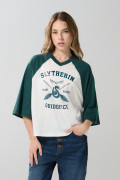 Camiseta crop top crema oversize con arte de Harry Potter