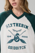 Camiseta crop top crema oversize con arte de Harry Potter