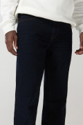 Jean 90´S azul intenso tiro bajo con bota recta y bolsillos