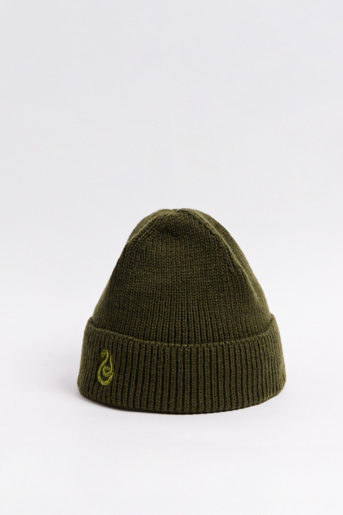 Gorro tejido verde con bordado de Harry Potter