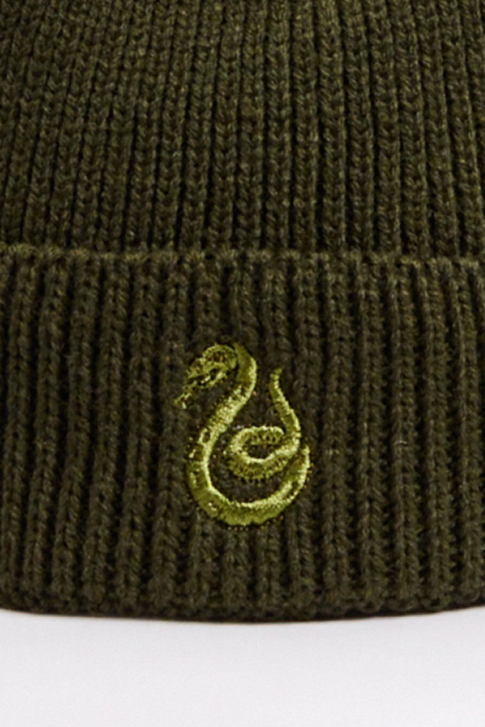 Gorro tejido verde con bordado de Harry Potter