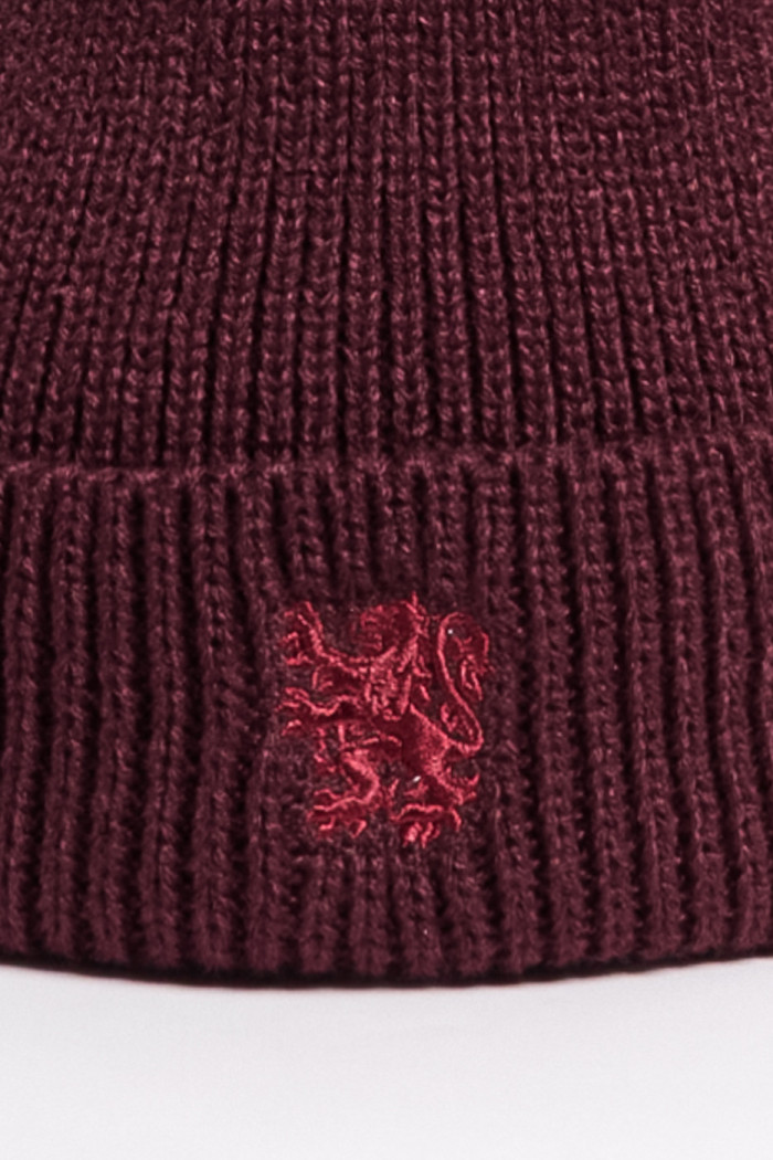 Gorro rojo oscuro tejido con bordado de Harry Potter