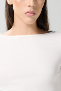 Camiseta unicolor ajustada con cuello bandeja y manga larga
