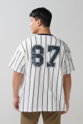 Camiseta oversize crema a rayas college con cuello V