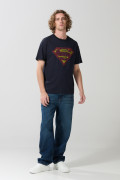 Camiseta manga corta azul intensa con diseño de Superman
