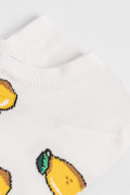 Medias tobilleras cremas con diseños de frutas