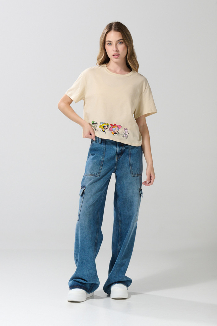 Camiseta kaki crop top con arte de Chicas Superpoderosas