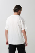 Camiseta de Tom y Jerry crema con cuello redondo