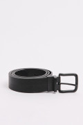 Cinturón negro reversible con hebilla metálica y texturas