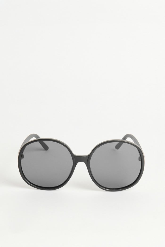 Gafas de sol unicolores con marco ovalado