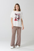 Camiseta manga corta crema con diseño de Cruella de Vil