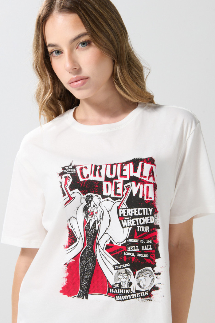 Camiseta manga corta crema con diseño de Cruella de Vil