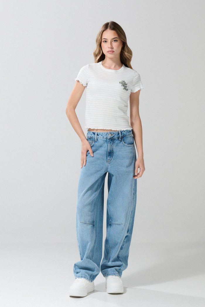 Camiseta en rib crema a rayas con manga corta
