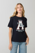 Camiseta manga corta en algodón azul con arte college