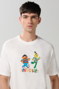 Camiseta manga corta crema con arte de Plaza Sésamo