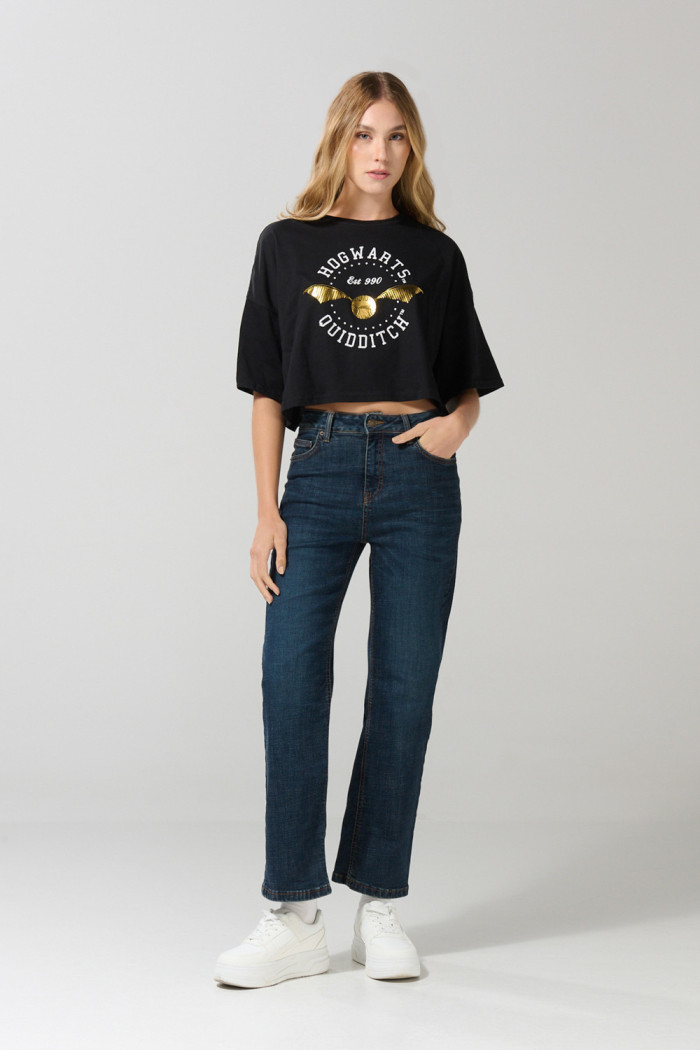 Camiseta negra oversize crop top con arte de Harry Potter