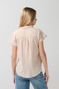 Blusa unicolor manga corta con botones y hombro rodado