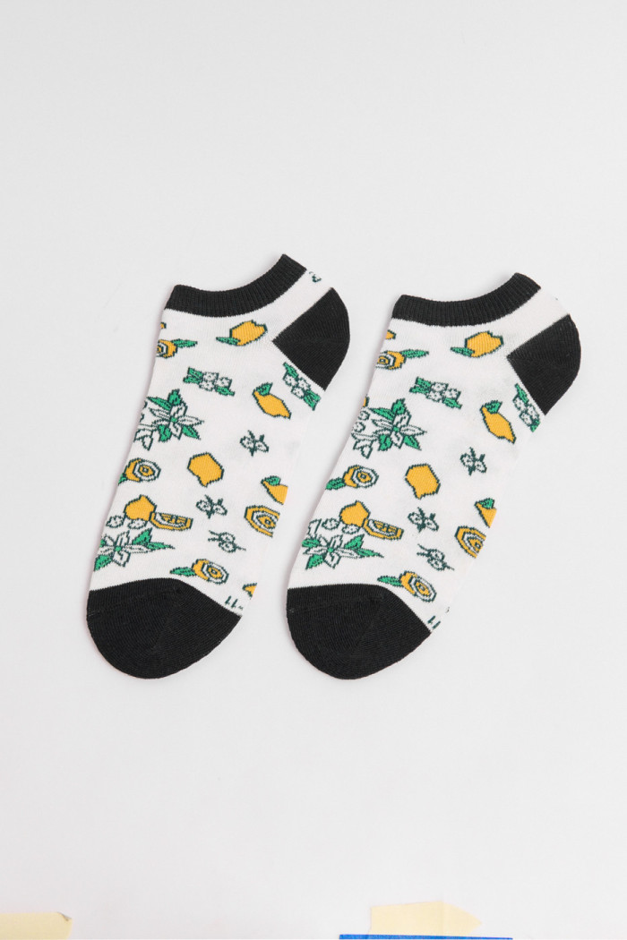 Medias tobilleras cremas con diseños de limones