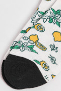 Medias tobilleras cremas con diseños de limones