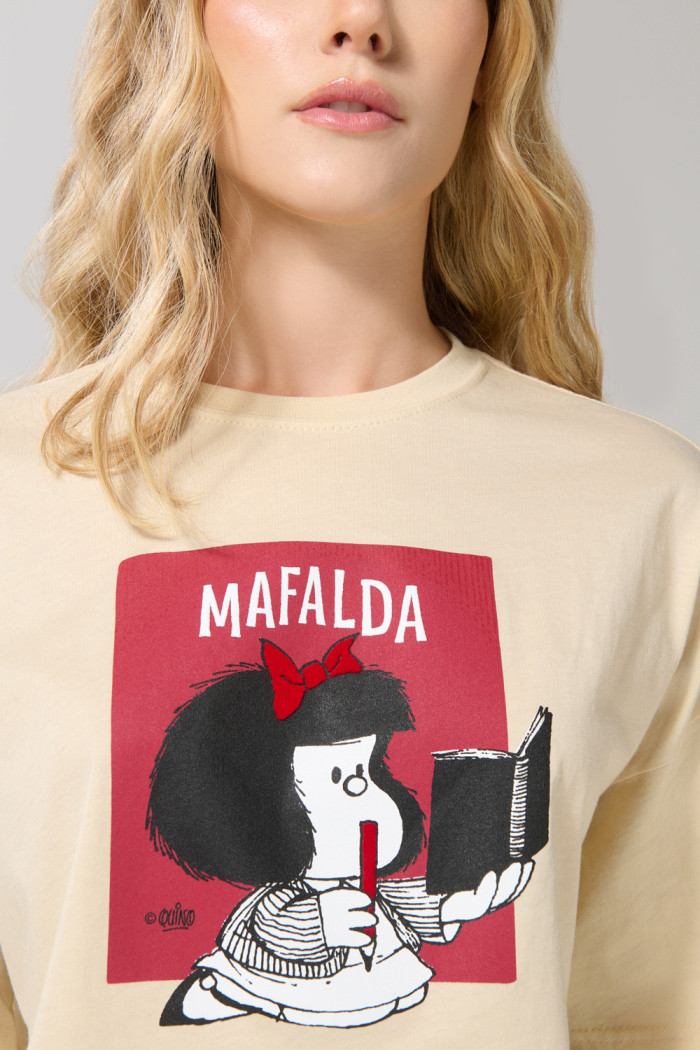 Camiseta de Mafalda oversize kaki crop top